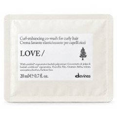 Незмивний крем Davines Love Curl Moisturizing Cream для зволоження формування локонів кучерявого волосся, 20 мл (саше)